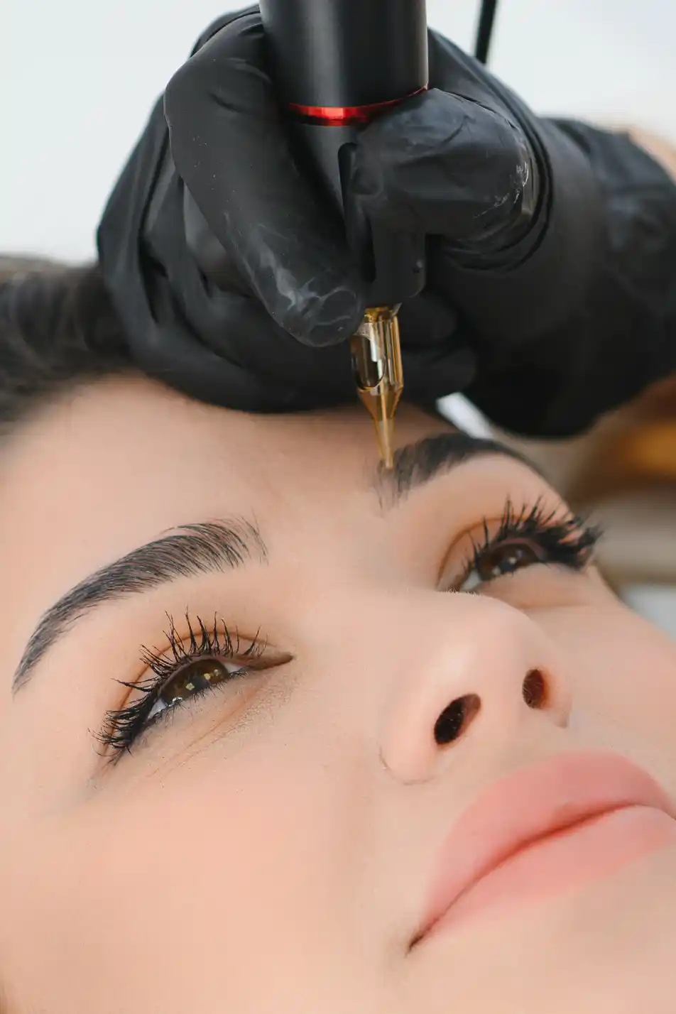 Ombrage des sourcils Villa Derma